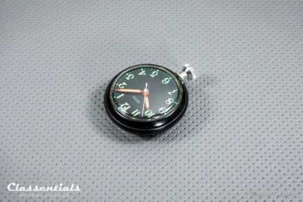 SOLD to the USA: Vintage Original 1960s Black SMITHS Motor Watch Magnetic Dashboard Clock For Austin Healey, Jaguar, MG, Triumph and Other British Sports and Rally Cars with a Metal Dashboard - Image 5