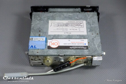 BUILT TO ORDER: BLAUPUNKT FRANKFURT STEREO 1969/71 ULTRA RARE Vintage Original TOP-END Classic Car Auto Radio for Audi 100, Porsche 911, Jaguar E-type S3 and Other Classic Cars with 1-DIN Dashboard Radio Aperture, Including Classentials Deluxe Stereo Bluetooth Module! - Image 9