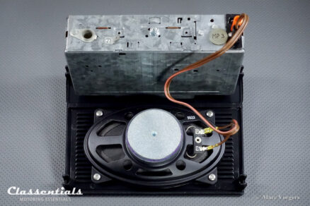 BUILT TO ORDER: Blaupunkt Münster 1970s Vintage Original High-End Classic Car Auto Radio for BMW 02-Series E10 Sedan / Touring / Ti / Tii / Baur Models 1966 - 1974 with Console Front, Speaker AND Classentials Deluxe Bluetooth Module! - Image 8