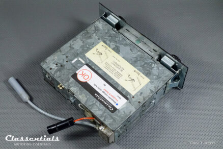 BUILT TO ORDER: BLAUPUNKT FRANKFURT High-End Vintage Original Auto Radio for Porsche 911 / 912 F-Series Cars 1968 - 1973, Including Classentials DeLuxe Bluetooth Module and Improved Dashboard Speaker! - Image 11