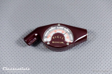 SOLD to the United Kingdom: Vintage Original MICHELIN VIGIL 1960s - 1970s Tyre Pressure Meter / Gauge - EXCELLENT - in Original Container - Image 3