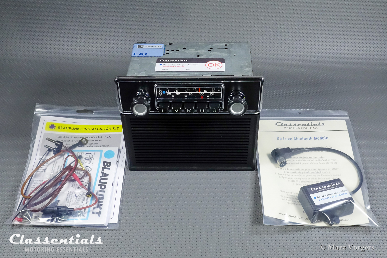 Blaupunkt Bluespot Frankfurt 1972 Vintage Original HIGH-END Classic Car Auto Radio BMW 02-Series E10 Ti Tii Baur Models 1966 - 1974 Speaker Grille Classentials Bluetooth