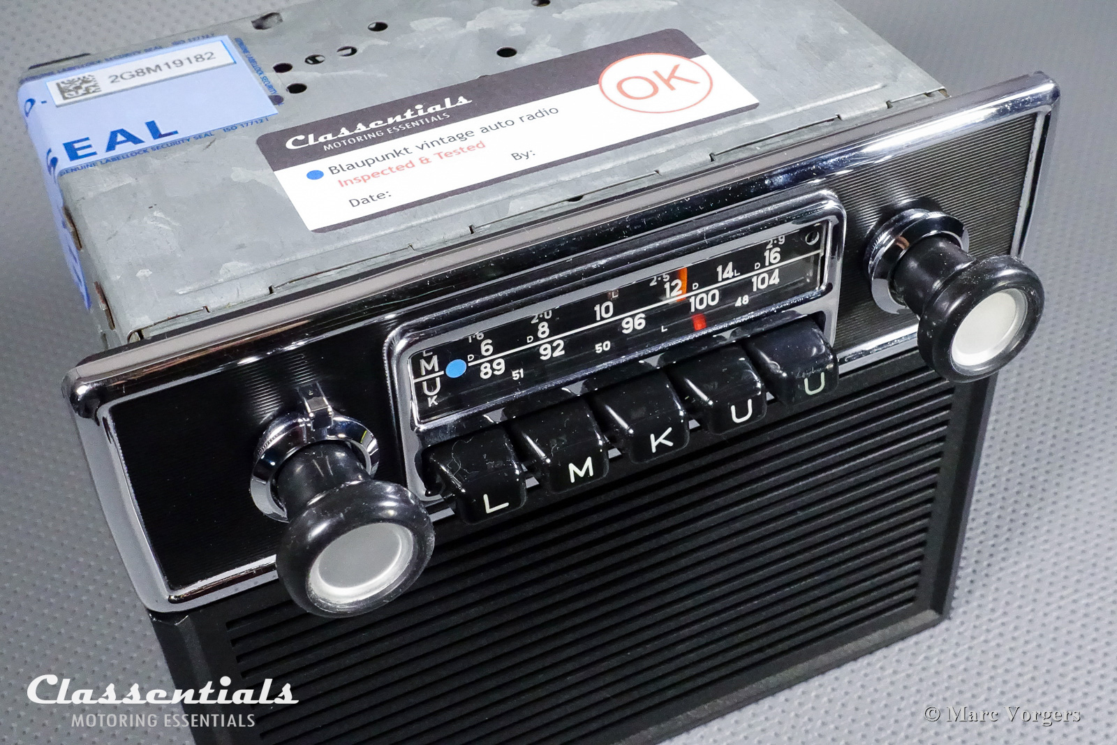 Blaupunkt Bluespot Frankfurt 1972 Vintage Original HIGH-END Classic Car Auto Radio BMW 02-Series E10 Ti Tii Baur Models 1966 - 1974 Speaker Grille Classentials Bluetooth