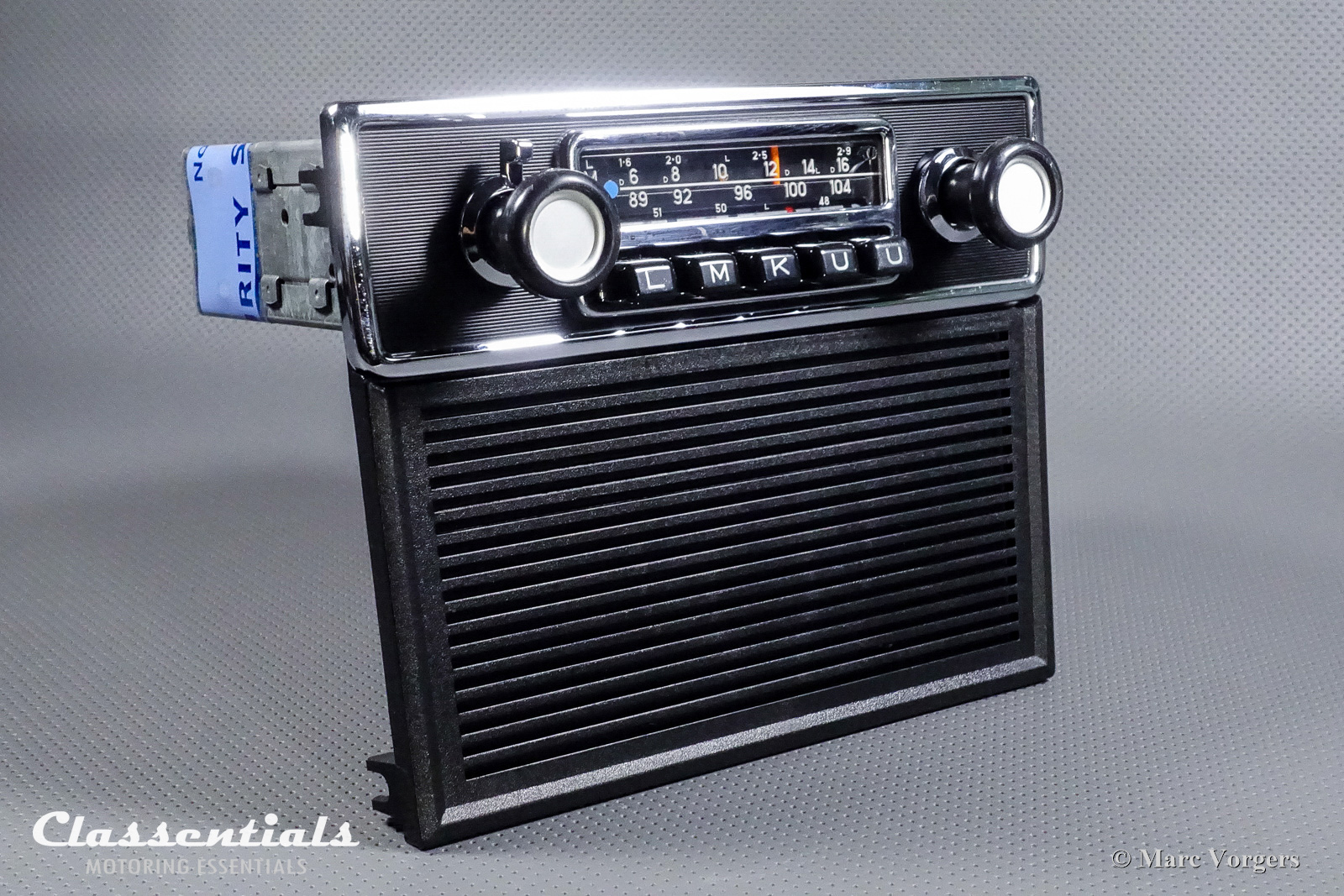 Blaupunkt Bluespot Frankfurt 1972 Vintage Original HIGH-END Classic Car Auto Radio BMW 02-Series E10 Ti Tii Baur Models 1966 - 1974 Speaker Grille Classentials Bluetooth