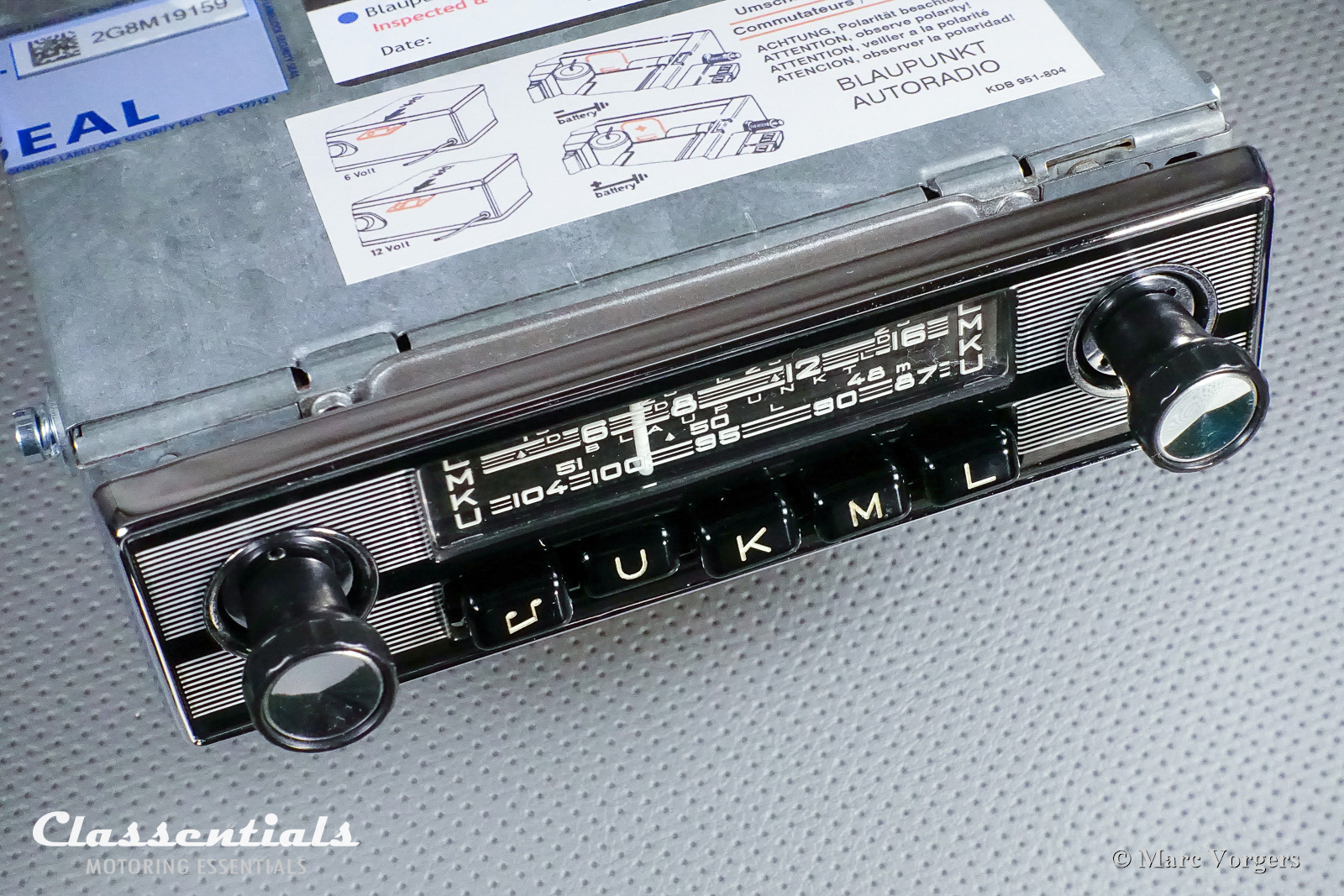 Blaupunkt Bluespot Essen Y 1967 Vintage original Universal Auto Radio 6 volt 12 volt