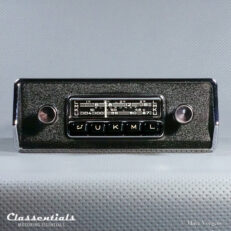 Blaupunkt Bluespot Essen Y 1967 auto radio Citroën DS 1962 1968 Dashboard Type 2 Bluetooth Classentials