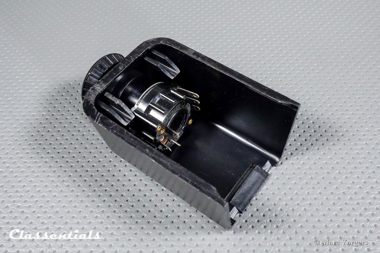 BLAUPUNKT Fader Housing 2 or 3 Speakers 7607200060 1970s 1980s mono stereo classic car radio classentials