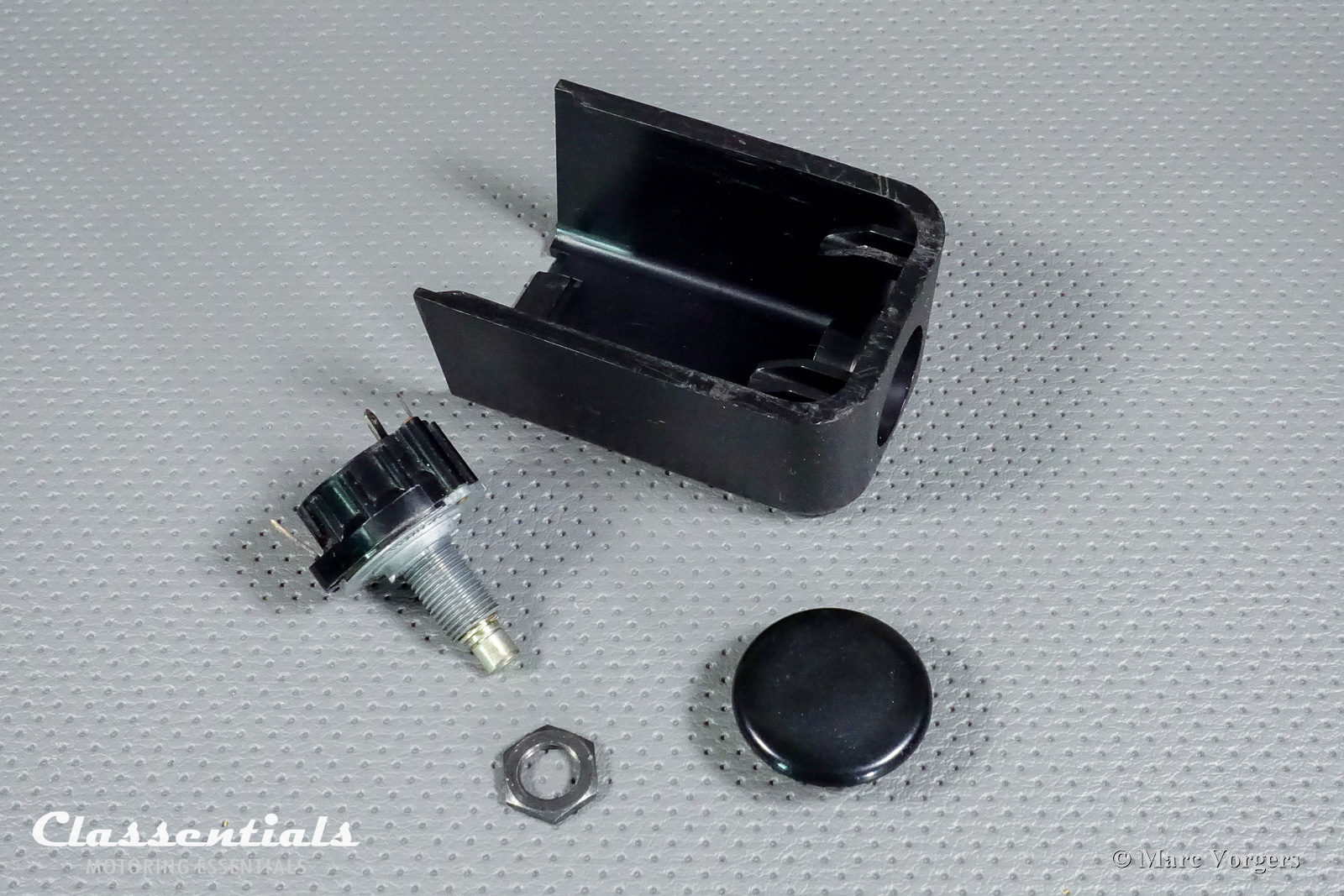 BLAUPUNKT Fader Housing 2 or 3 Speakers 7607200060 1970s 1980s mono stereo classic car radio classentials