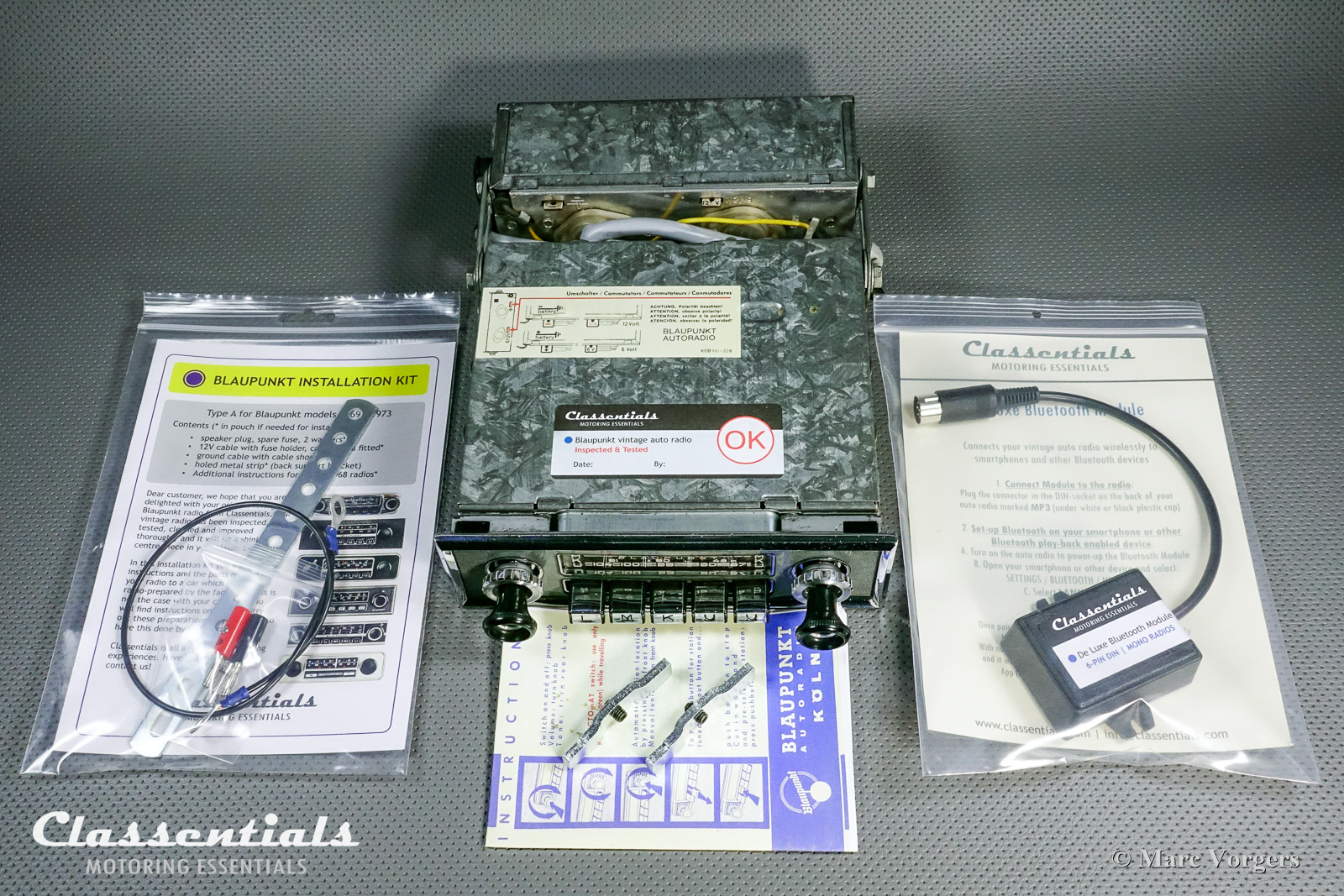 Blaupunkt Bluespot Koln Y 1967 Mercedes W108 W109 W111 W112 280 SL W113 1-DIN Pinstripe Bluetooth Classentials