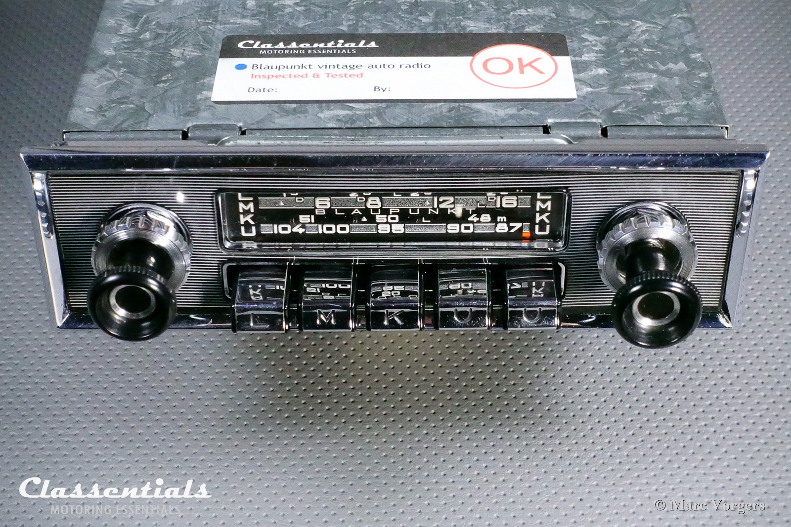 Blaupunkt Bluespot Koln Y 1967 Mercedes W108 W109 W111 W112 280 SL W113 1-DIN Pinstripe Bluetooth Classentials